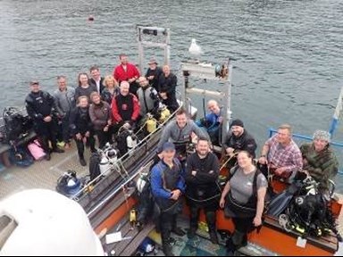 divers at Skomer